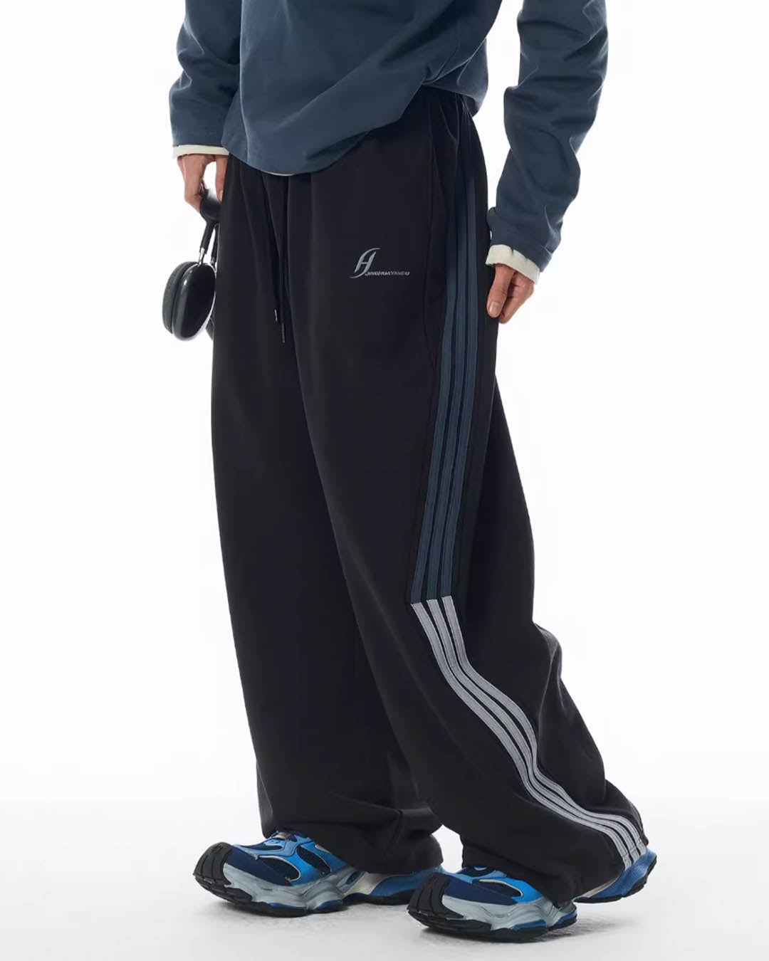 JHYQ Side Stripe Baggy Sweatpants