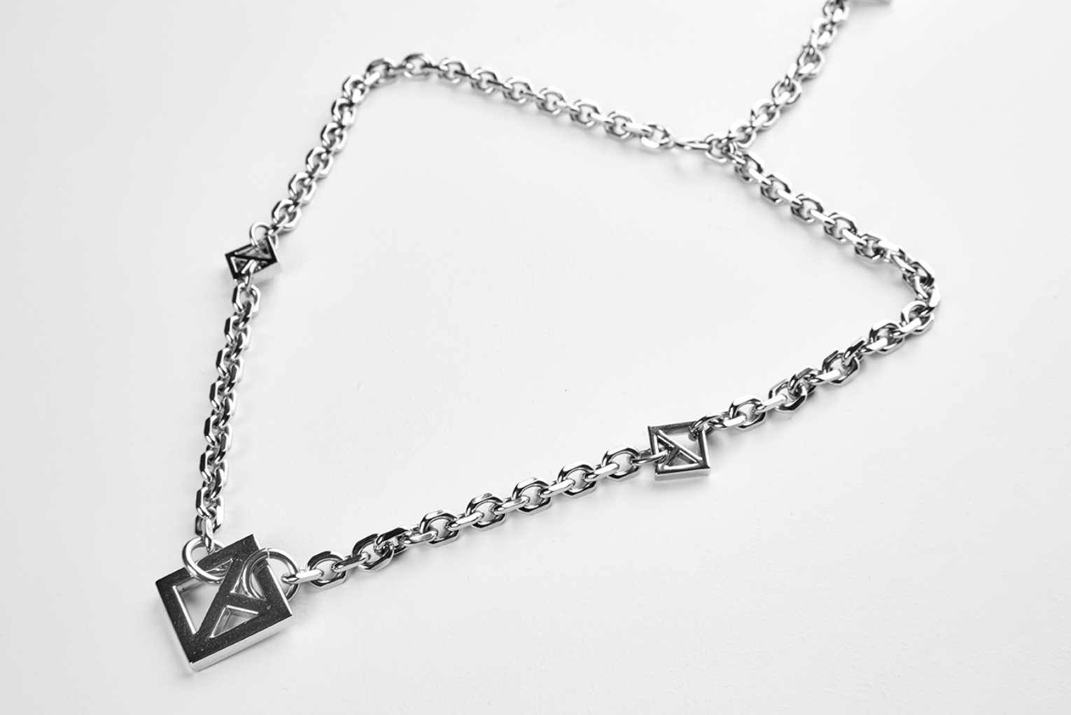 NboStore LOGO Chain Necklace
