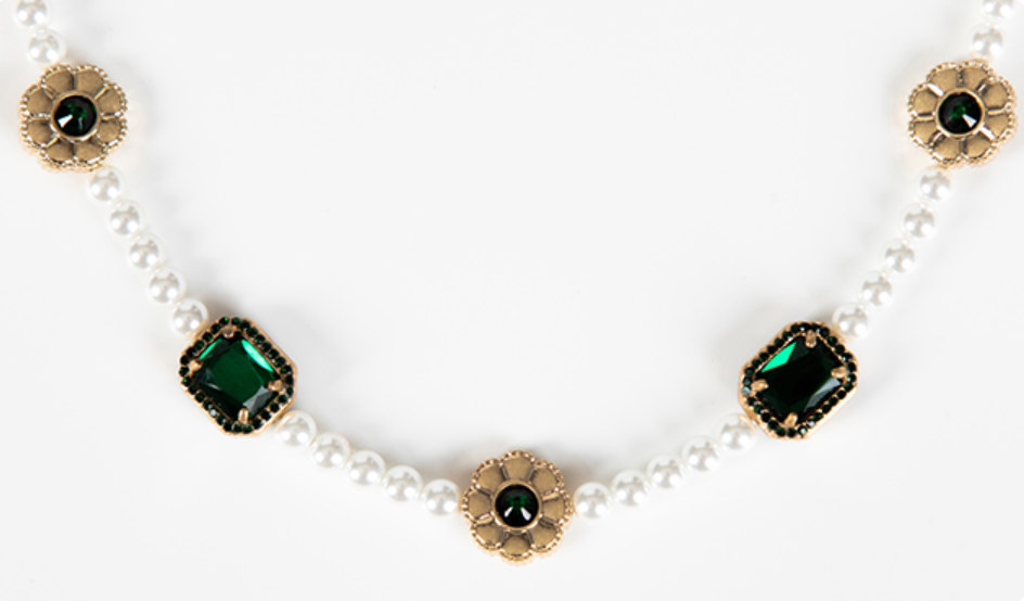 SALUTE Daisy Flower Gemstone Necklace