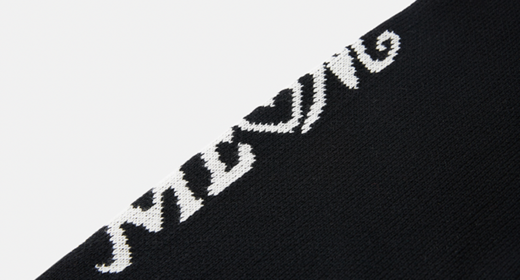 MEDM Flower Font Logo Knit Sweater