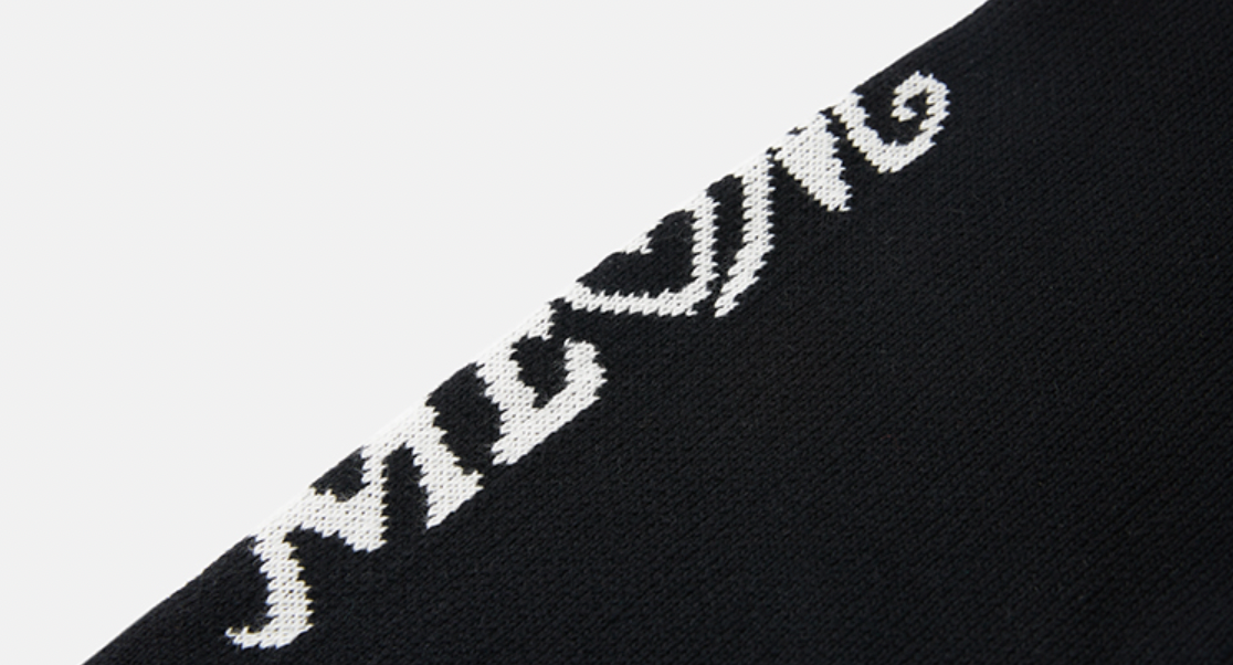 MEDM Flower Font Logo Knit Sweater