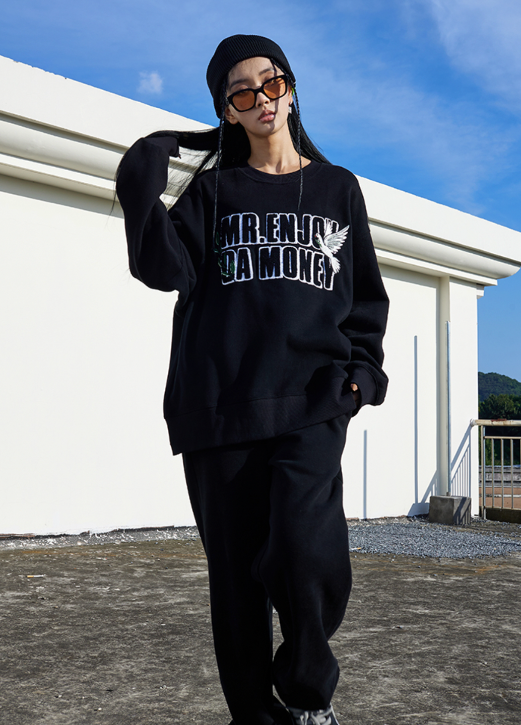 MEDM Three Dimensional Embroidery Sweatshirts