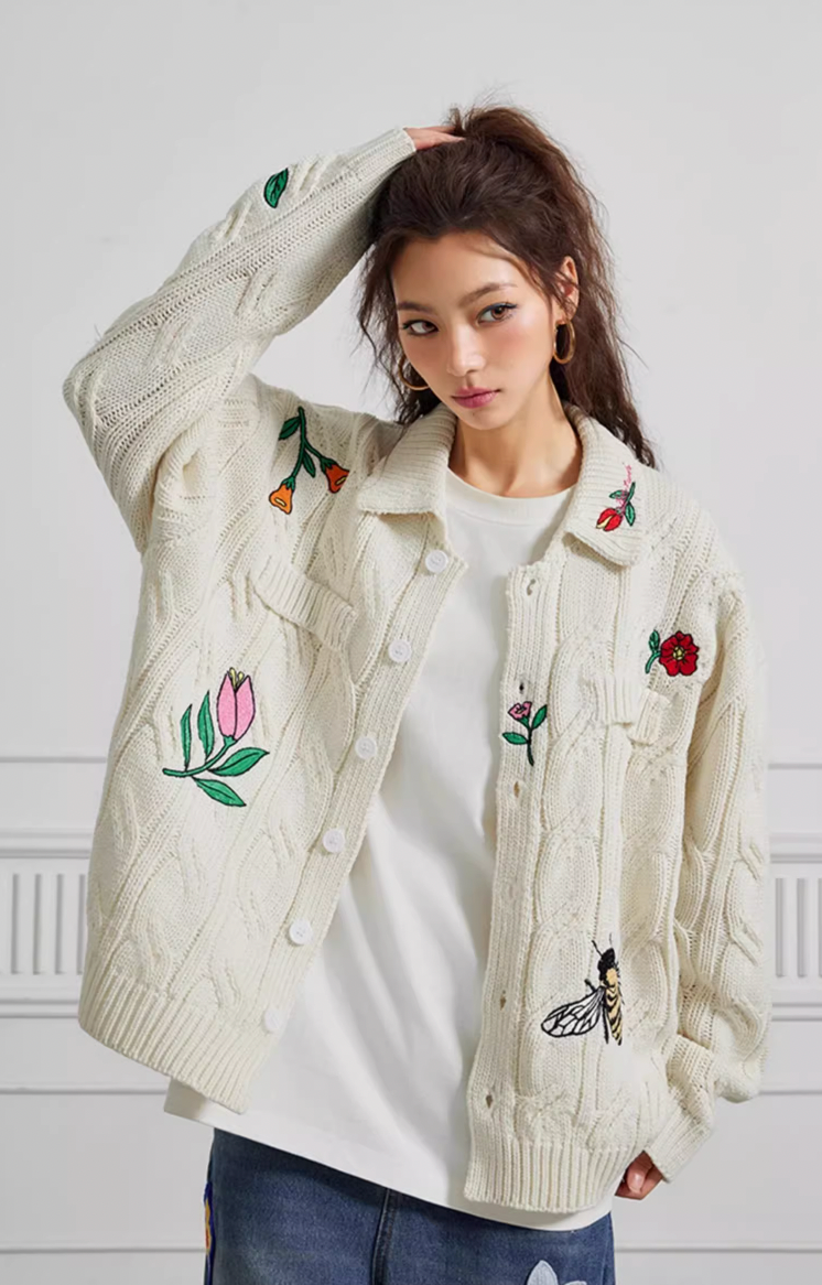 Achock Flower & Bee Embroidery Knit Cardigan