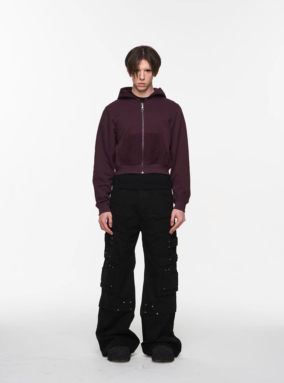 BLIND NO PLAN Basic Patchwork Logo Embroidery Short Hoodie