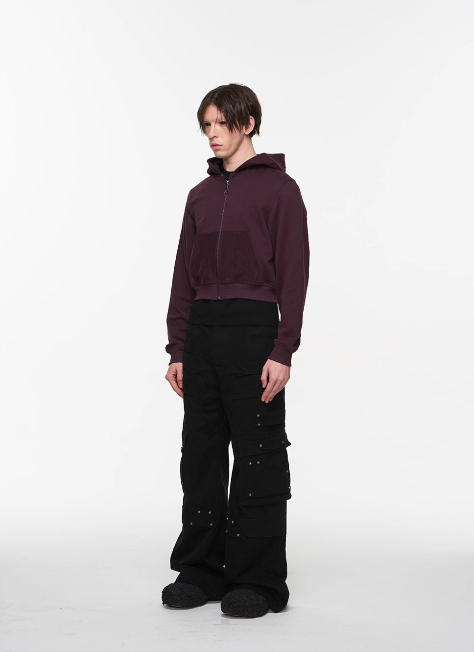 BLIND NO PLAN Basic Patchwork Logo Embroidery Short Hoodie