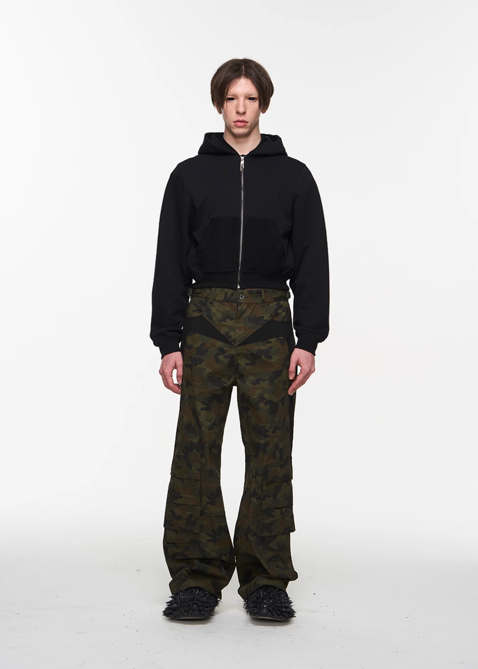 BLIND NO PLAN Basic Patchwork Logo Embroidery Short Hoodie