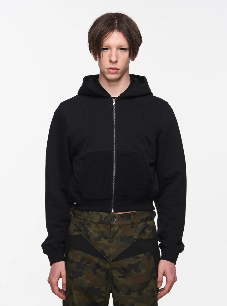 BLIND NO PLAN Basic Patchwork Logo Embroidery Short Hoodie