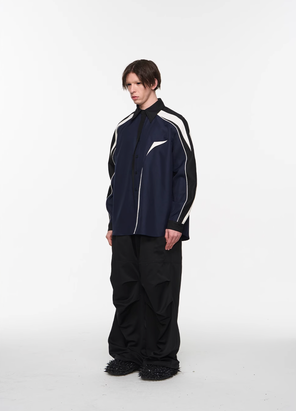 BLIND NO PLAN Asymmetric Colorblocking Long Sleeve Shirt