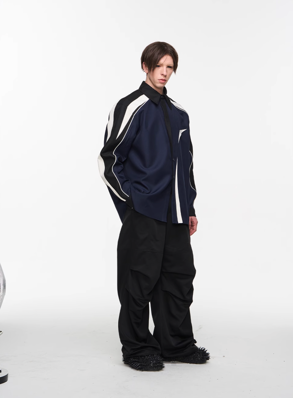 BLIND NO PLAN Asymmetric Colorblocking Long Sleeve Shirt