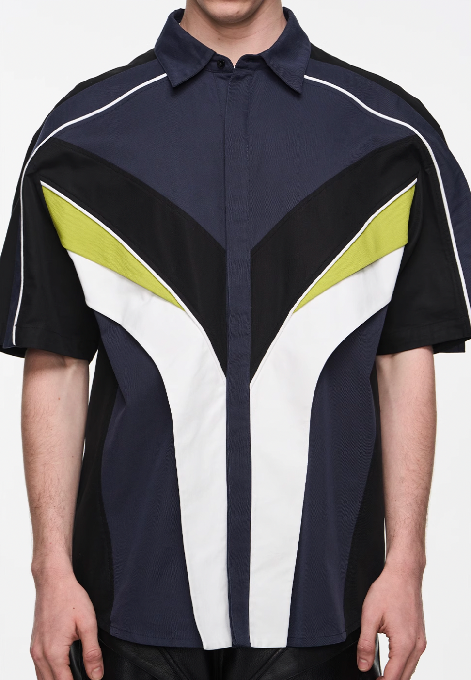 BLIND NO PLAN Colorblocked 3D Striped Short Sleeved Shirt