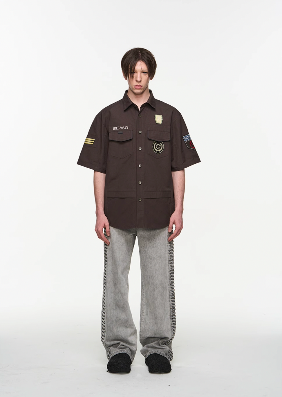 BLIND NO PLAN Badge Embroidered Short Sleeve Shirt