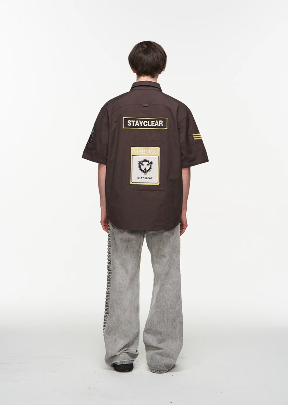 BLIND NO PLAN Badge Embroidered Short Sleeve Shirt