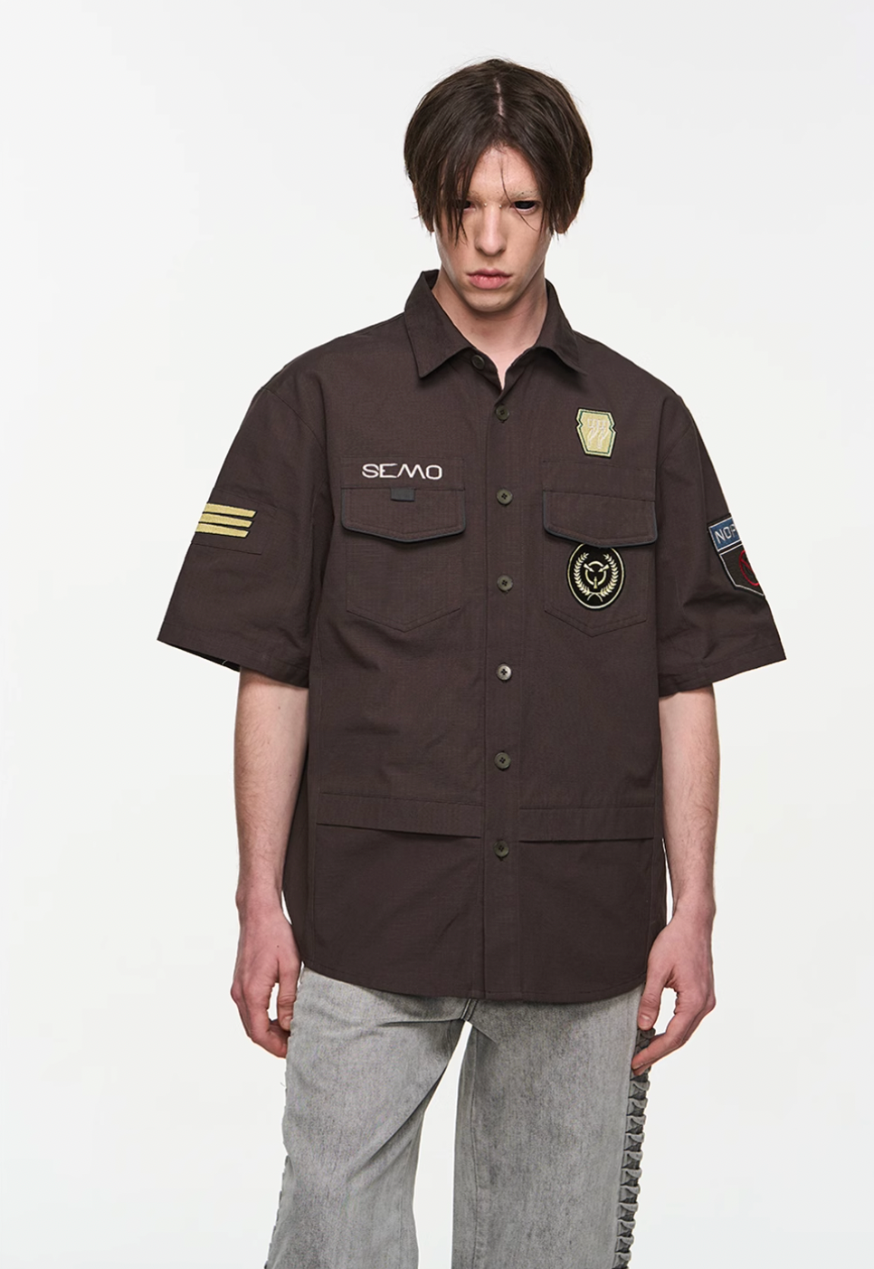 BLIND NO PLAN Badge Embroidered Short Sleeve Shirt