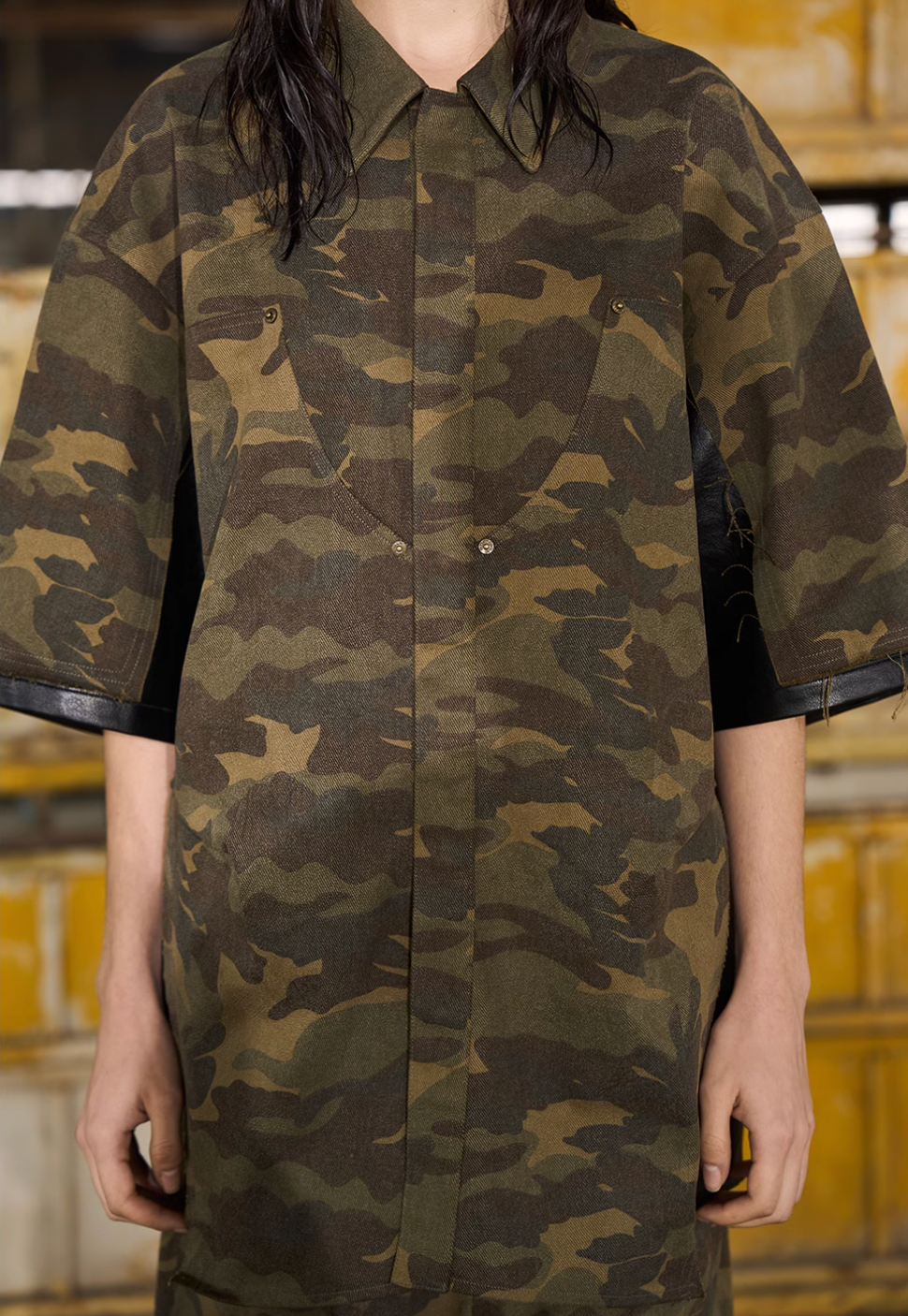 BLIND NO PLAN Camouflage Raw Edge Patchwork Leather Shirt