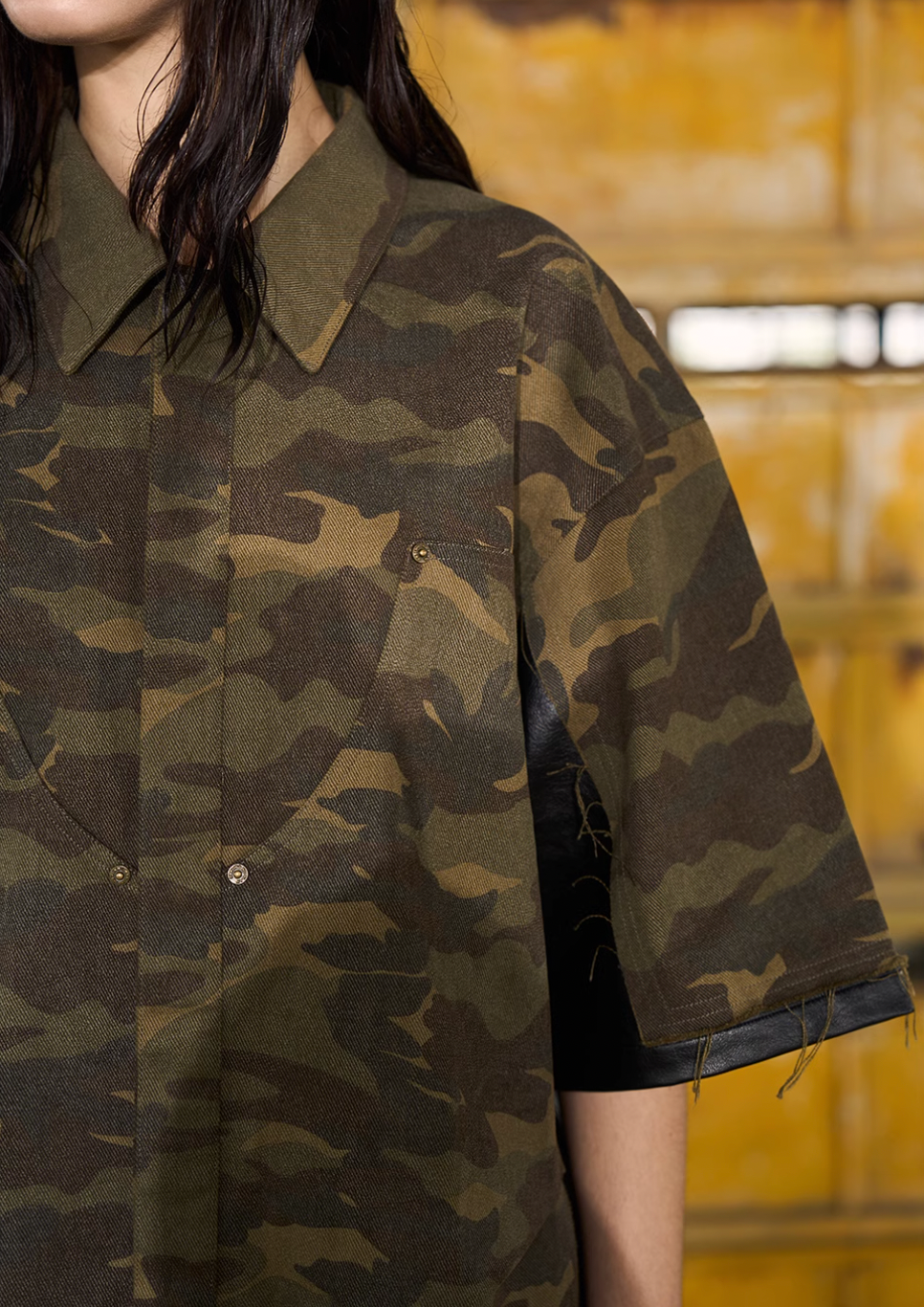 BLIND NO PLAN Camouflage Raw Edge Patchwork Leather Shirt