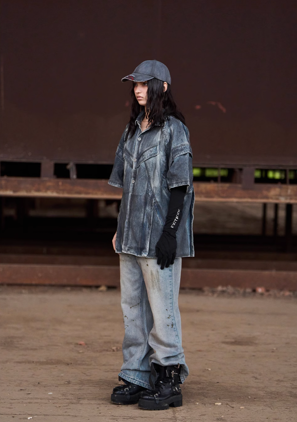 BLIND NO PLAN Washed & Distressed Denim Short Sleeve Shirt