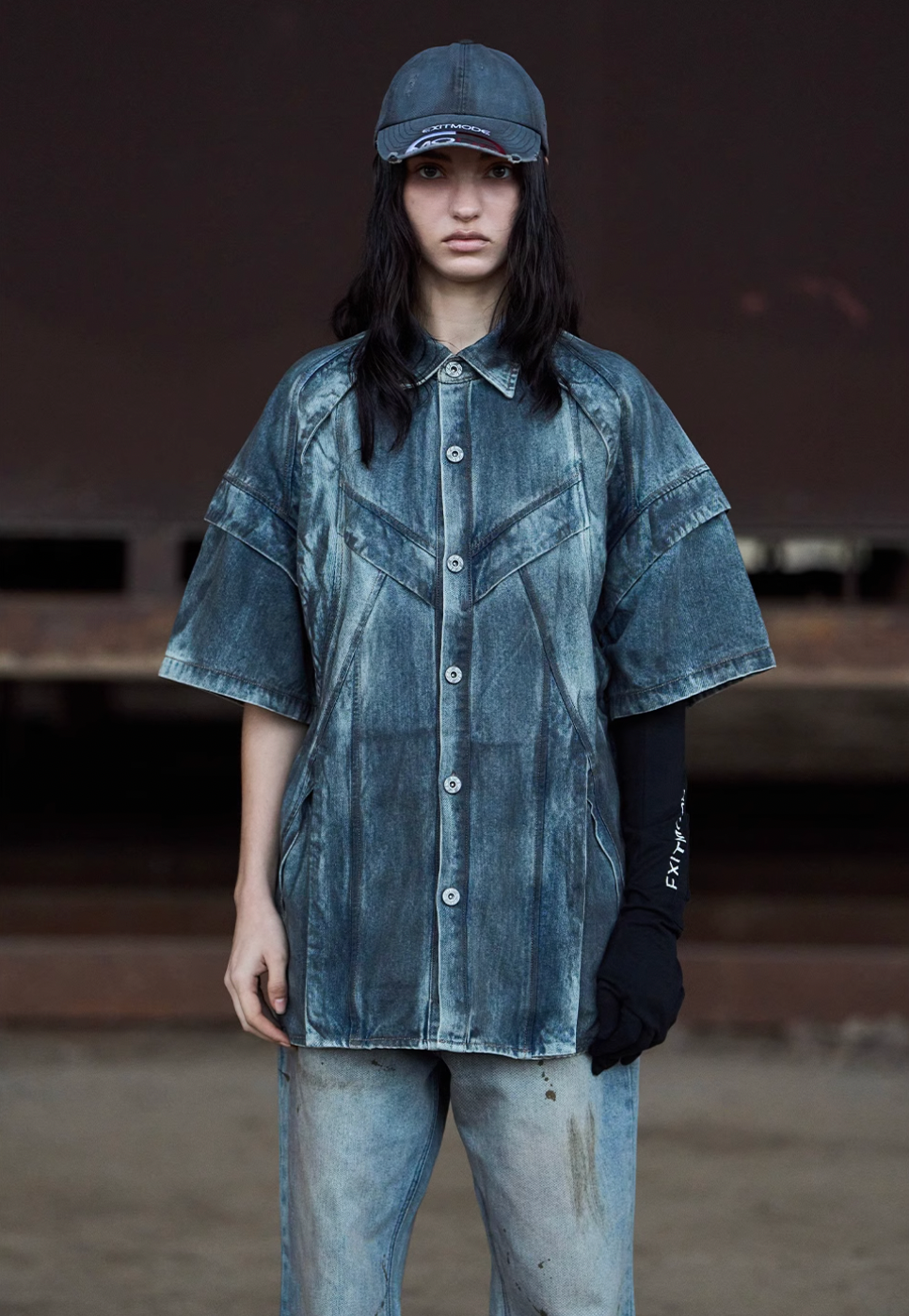 BLIND NO PLAN Washed & Distressed Denim Short Sleeve Shirt