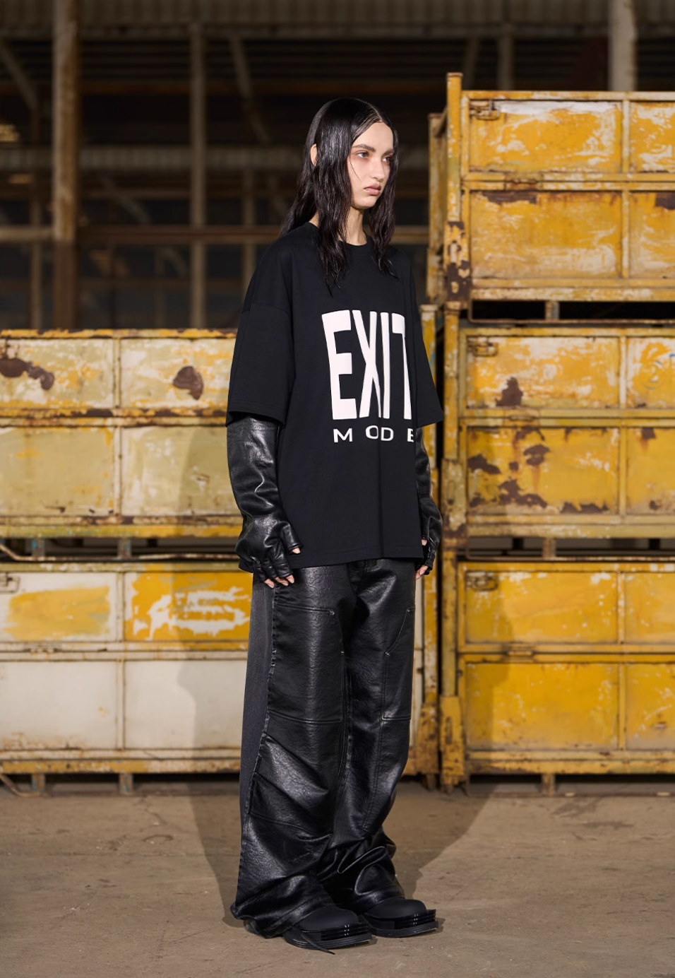 BLIND NO PLAN EXIT MODE Basic Large Logo Printing Tee