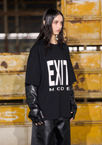 BLIND NO PLAN EXIT MODE Basic Large Logo Printing Tee