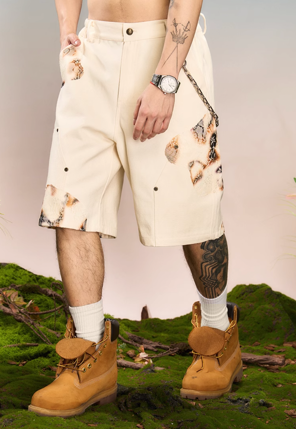 YADcrew Flame Lace Loose Shorts