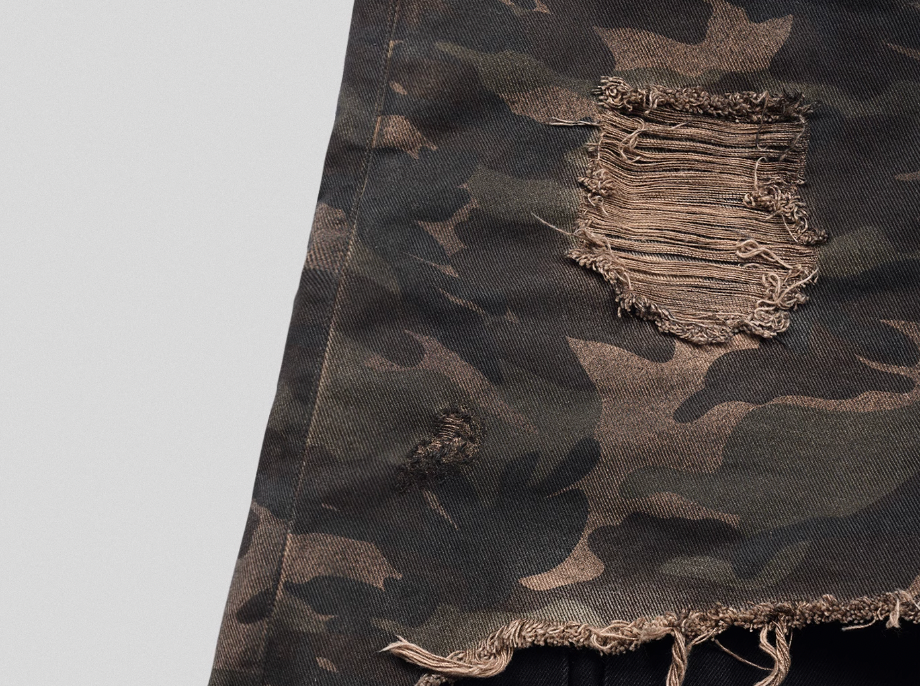 UNDERWATER Double Layer Damage Camo Cargo Denim Shorts | Baggy Jorts