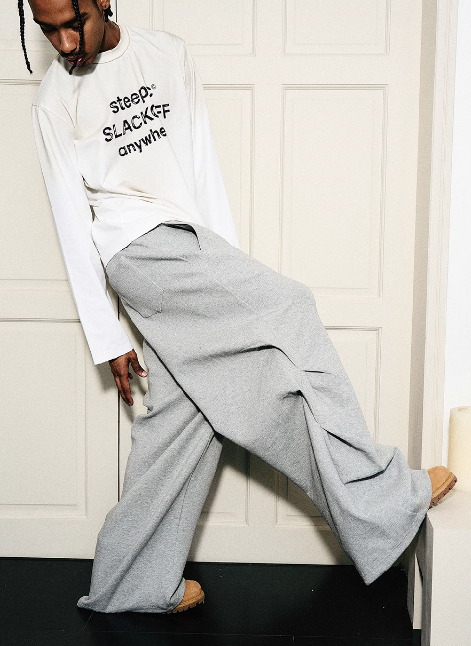 STEEPC Dimensional Cut Pleated Baggy Sweatpants