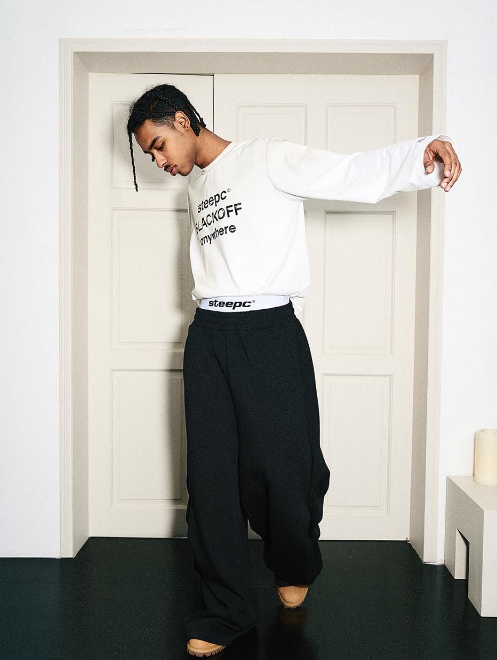 STEEPC Dimensional Cut Pleated Baggy Sweatpants
