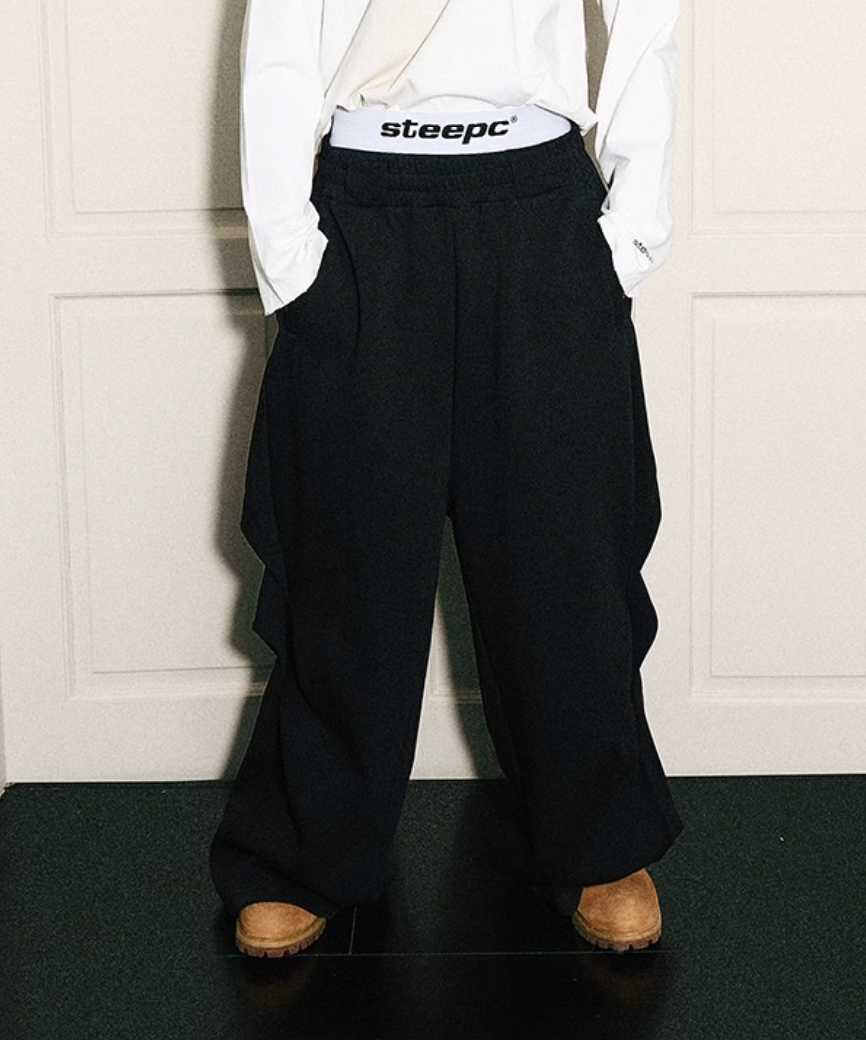 STEEPC Dimensional Cut Pleated Baggy Sweatpants