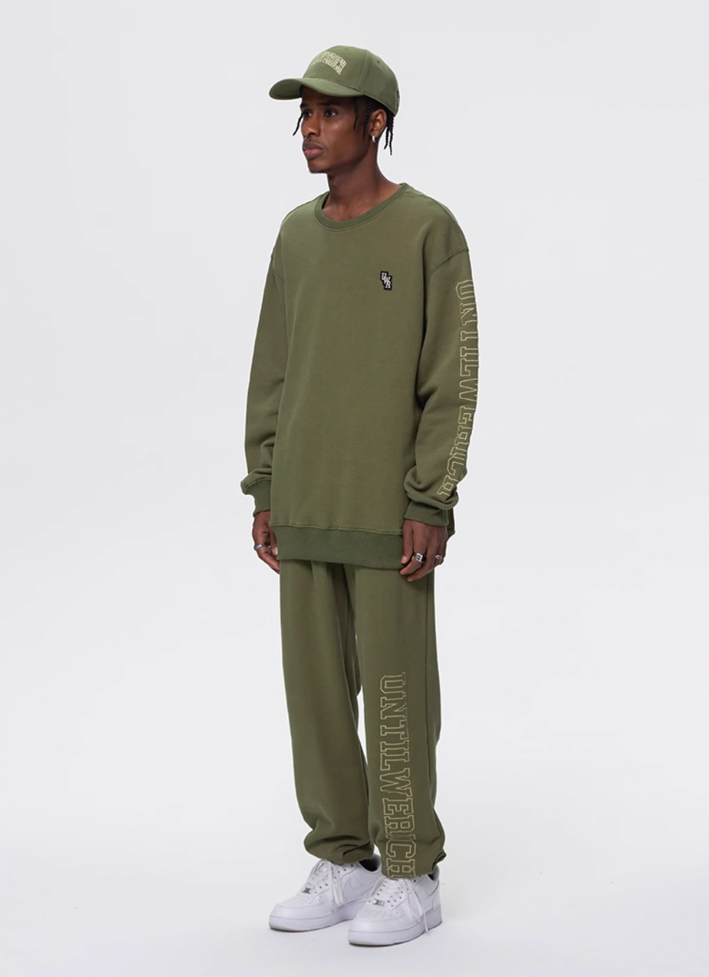 UNTILWERICH Logo Embroidered Sweatshirt