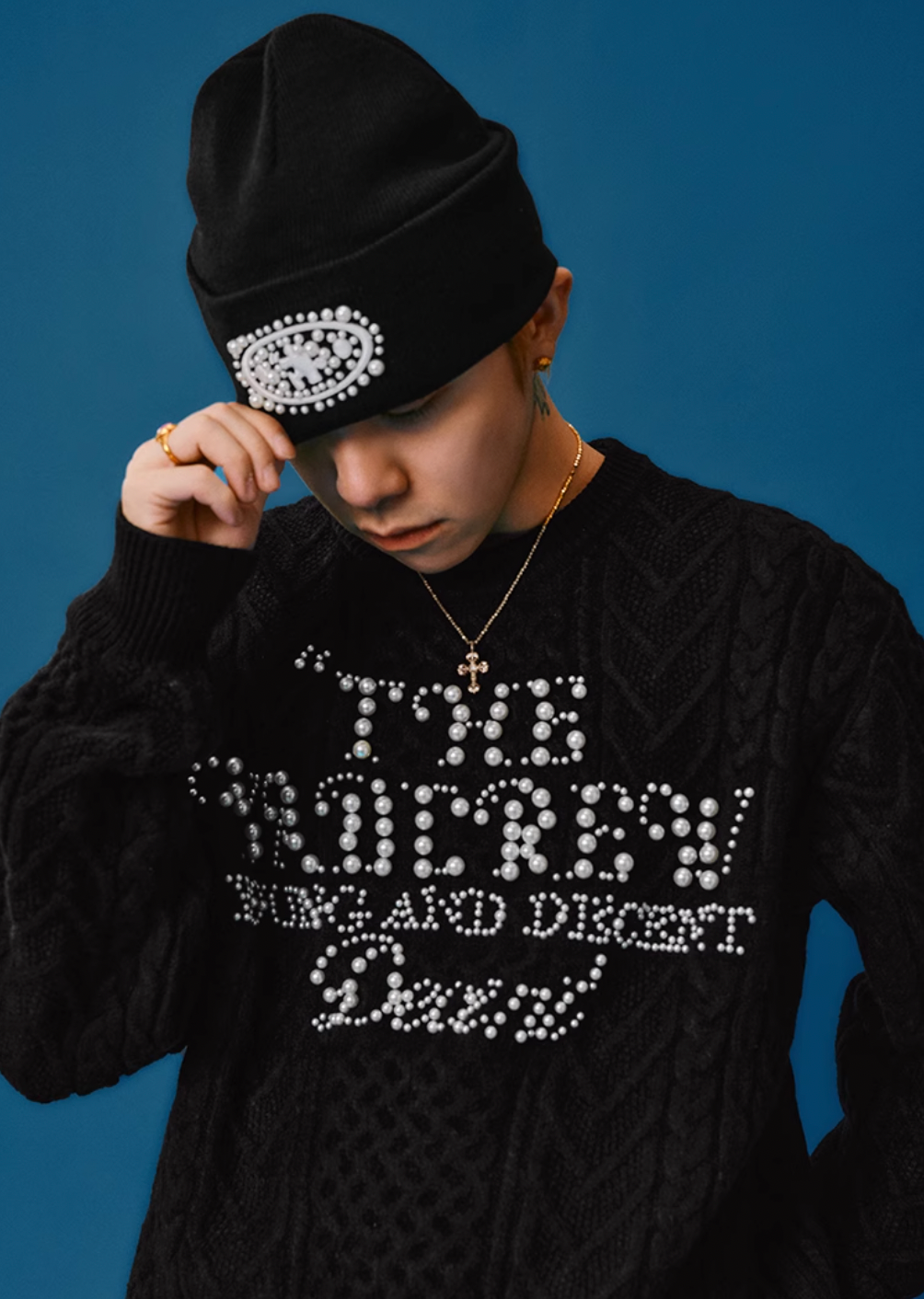 YADcrew Pearl Text Typography Knit Sweater