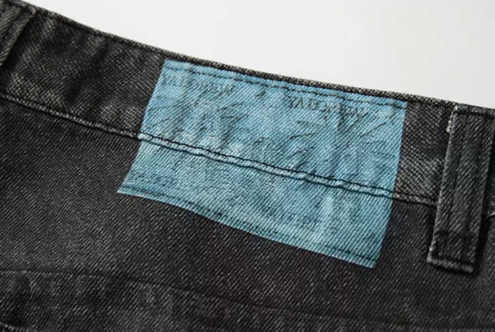 YADcrew Chain Embossed Print Jeans