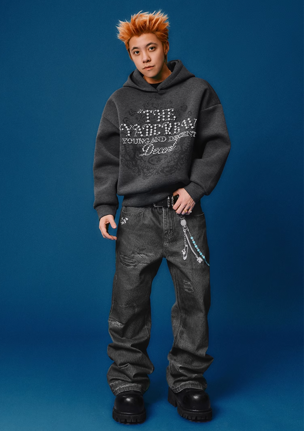 YADcrew Chain Embossed Print Jeans