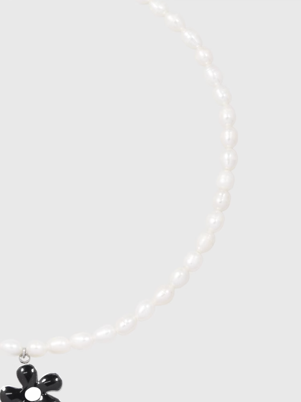 AWE Black Sunflower Pendant Pearl Necklace