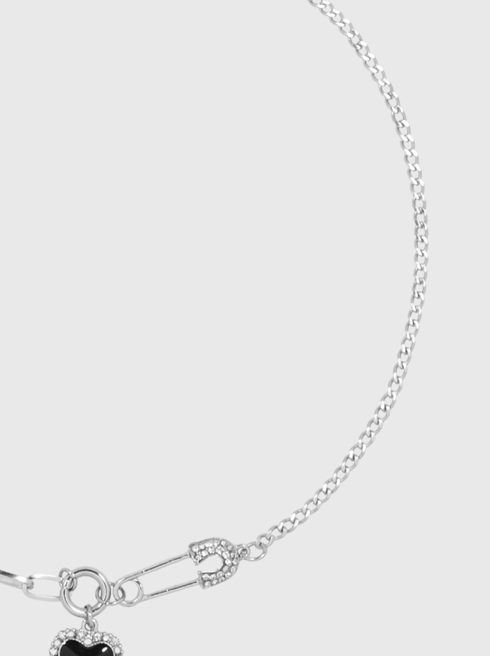 AWE Diamond Pin Black Heart Chain Necklace