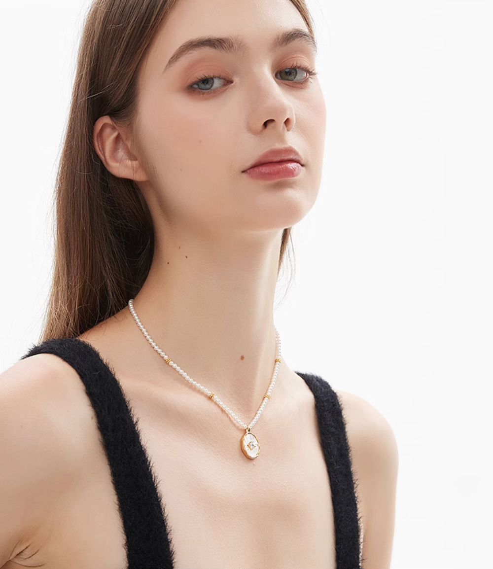 AWE Zirconia Pendant Pearl Beaded Necklace
