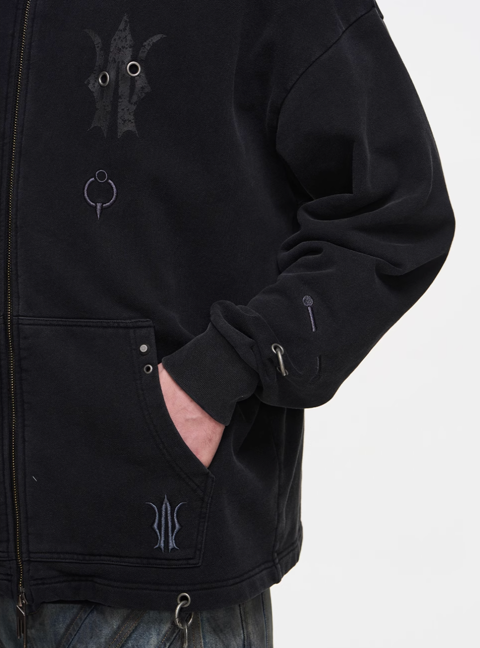 BLIND NO PLAN Washed Print Metal Detail Zip-Up Hoodie