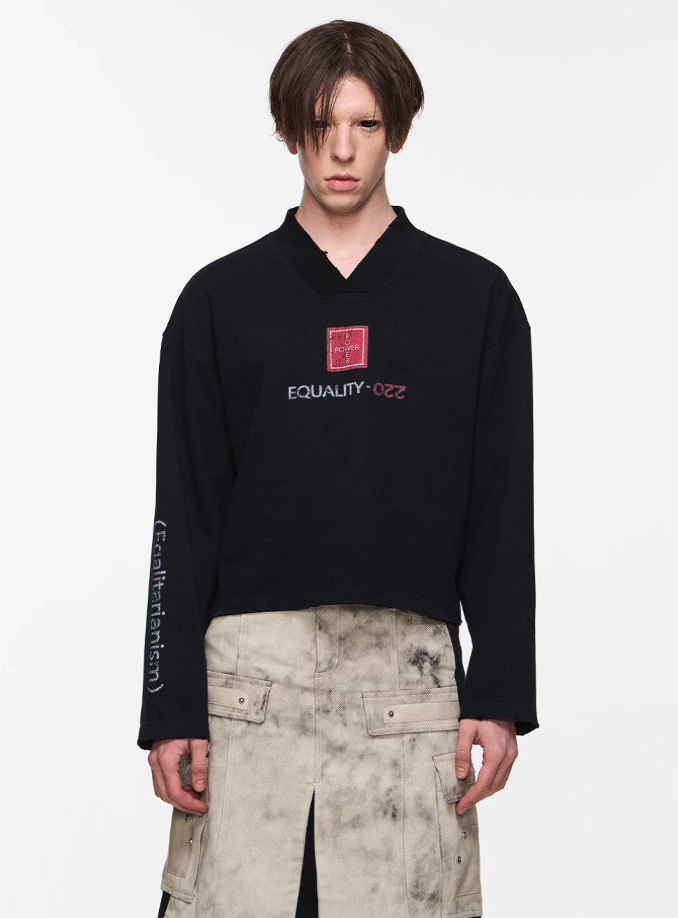 BLIND NO PLAN V-Neck Washed Print Long Sleeve Tee