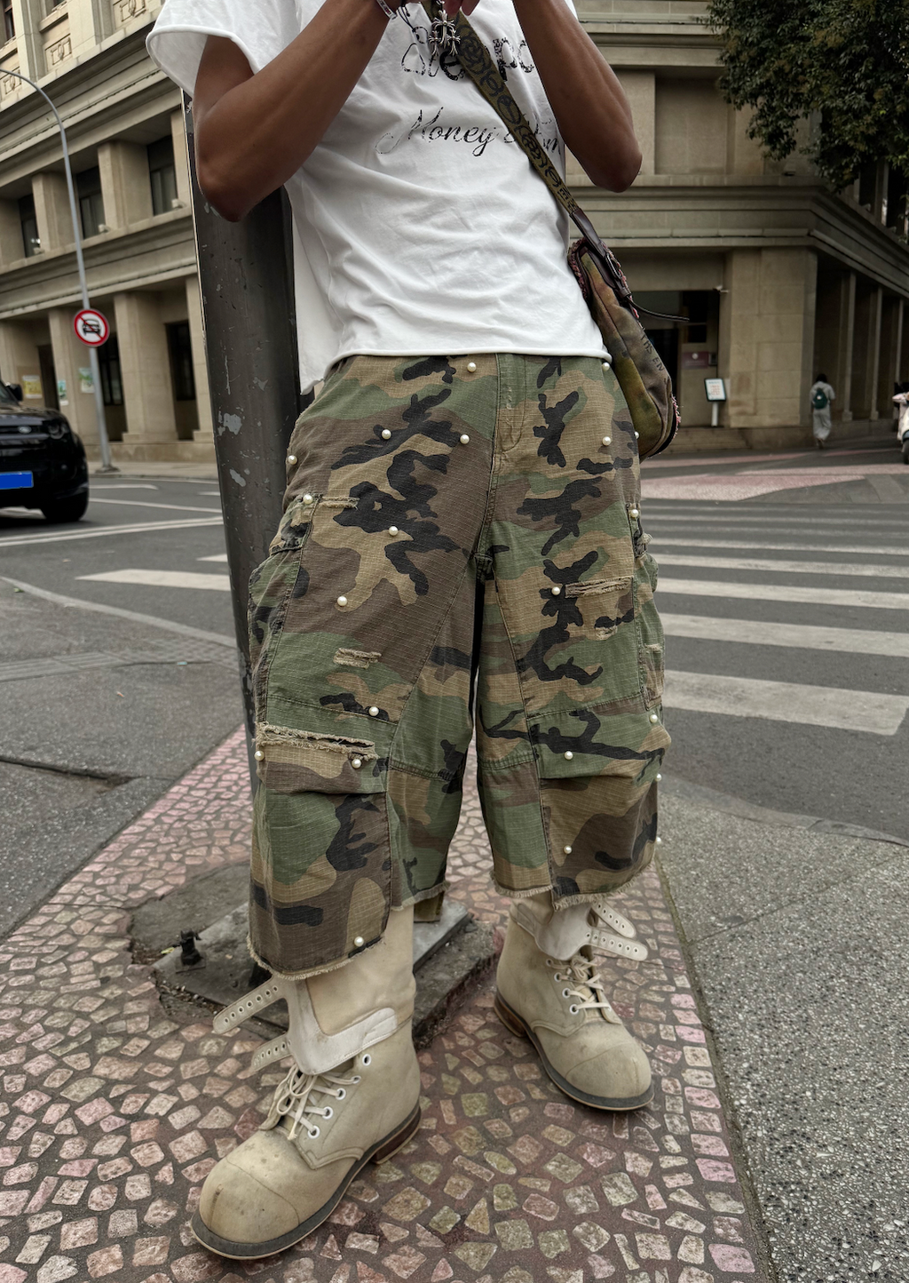 STEEPC M-65 Pearl Embellished Camouflage Baggy Cargo Shorts