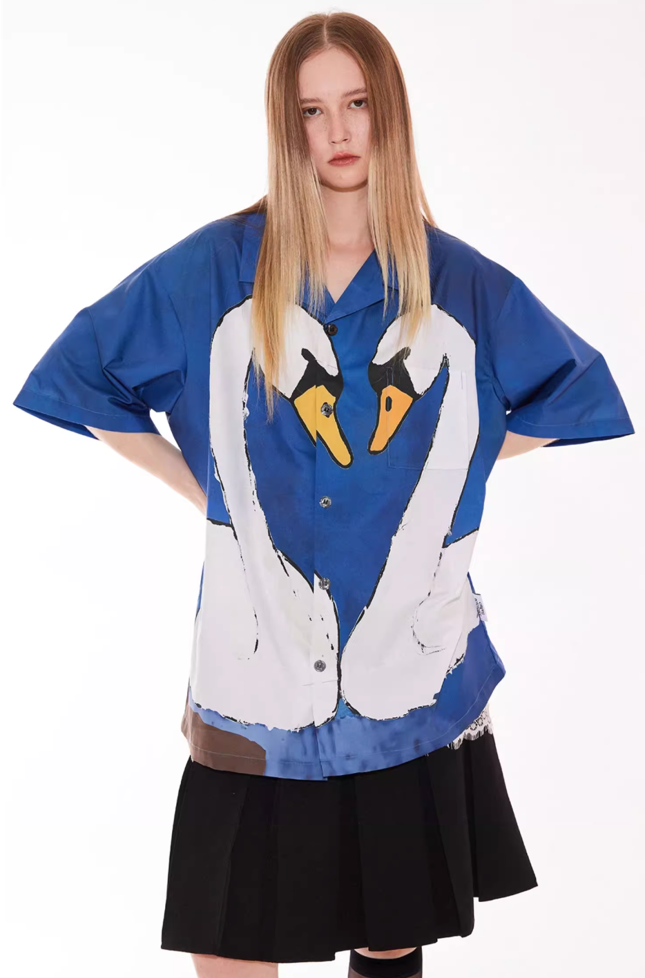 EMPTY REFERENCE Hand Painted Swan Print Short Sleeve Shirt