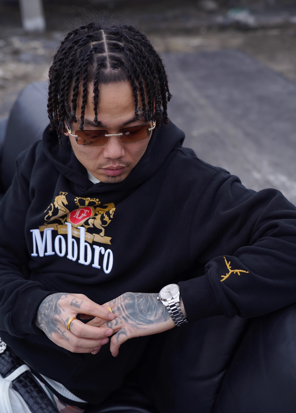 TGFCLUB Mobbro Embroidered Print Hoodie