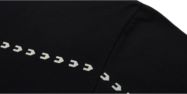 EVILKNIGHT(EK) Basic Arrow Logo Long Sleeve Tee