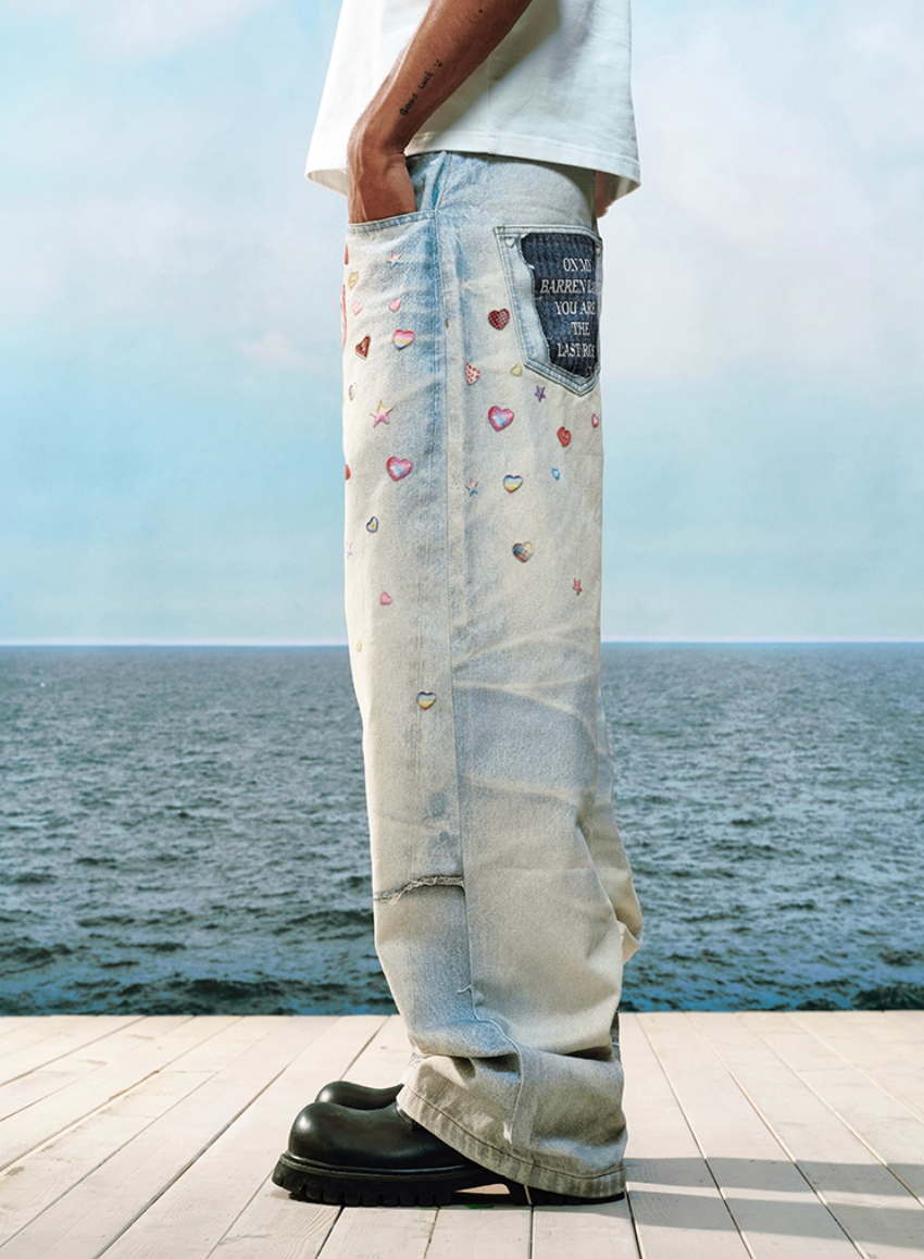 YADcrew Cute Heart Photorealistic Print Jeans