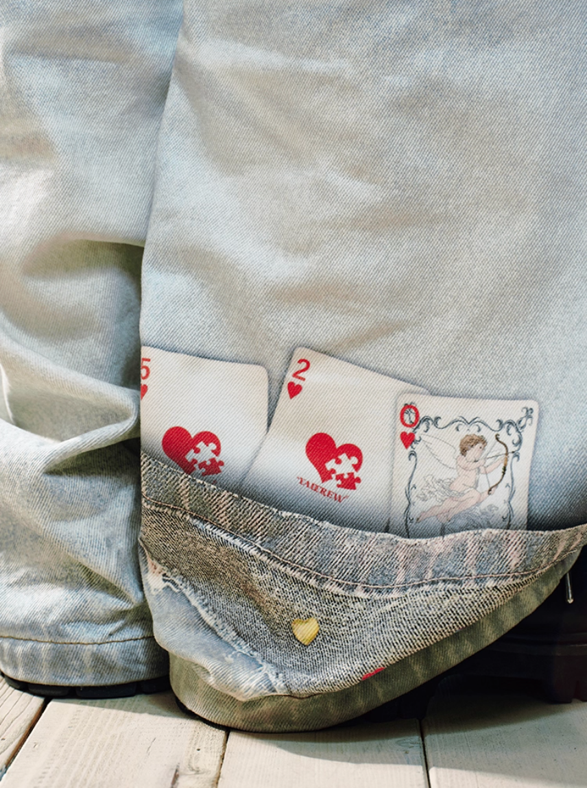 YADcrew Cute Heart Photorealistic Print Jeans