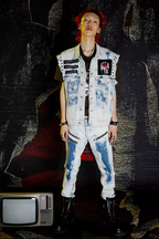 VENTUREK Bleach Wash Patch Rivet Denim Vest