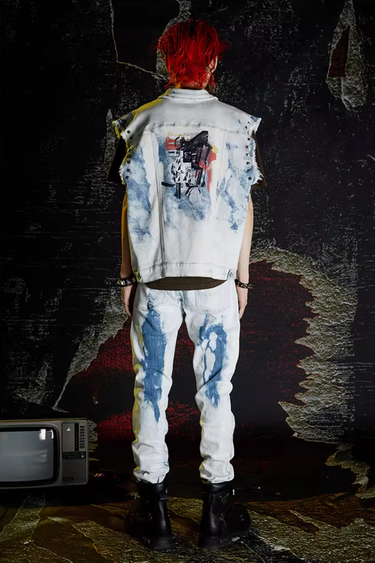 VENTUREK Bleach Wash Patch Rivet Denim Vest