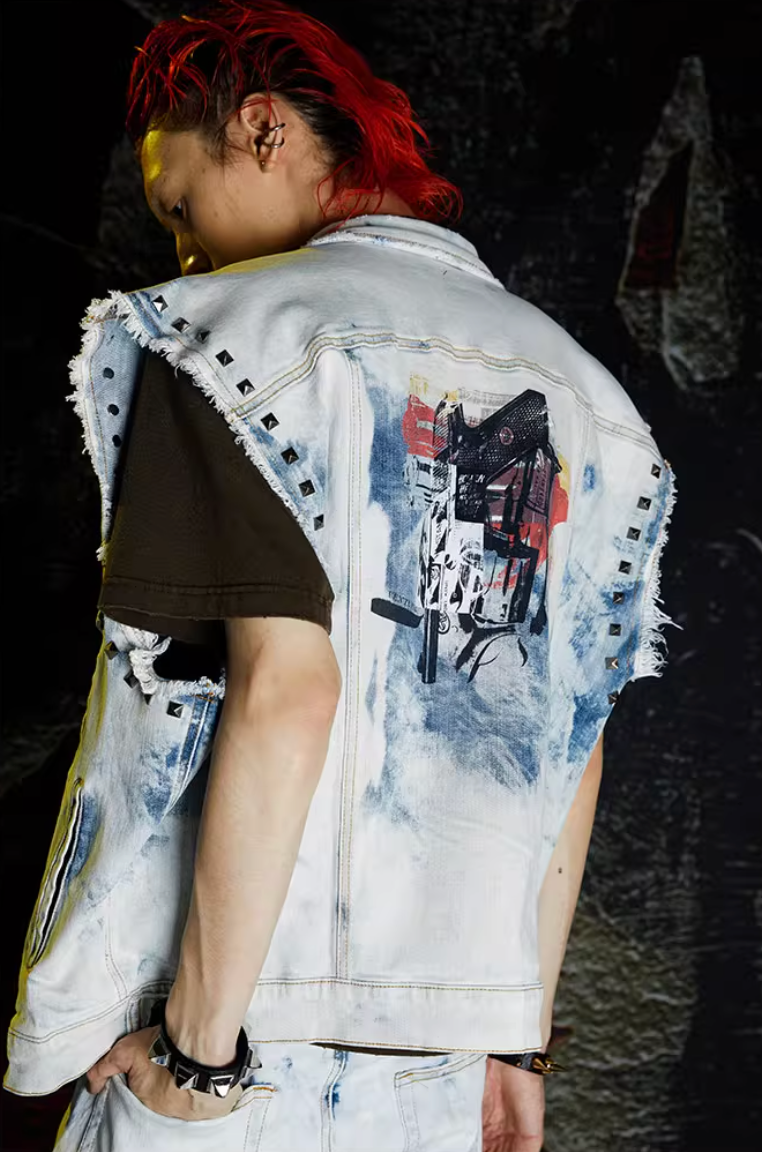 VENTUREK Bleach Wash Patch Rivet Denim Vest
