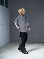 VENTUREK Striped Side Zipper Tee