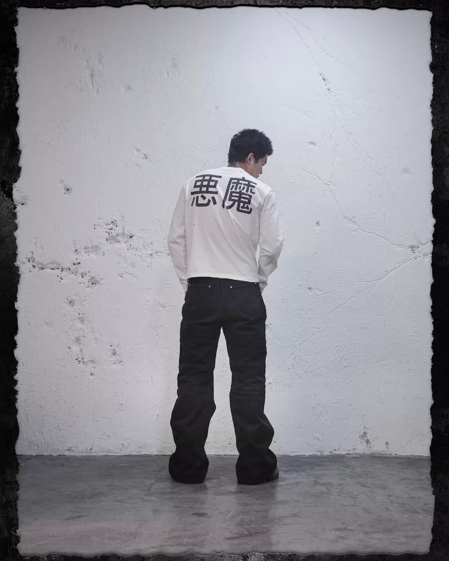 UNDERWATER White Demon Print Distressed Long Sleeve Tee