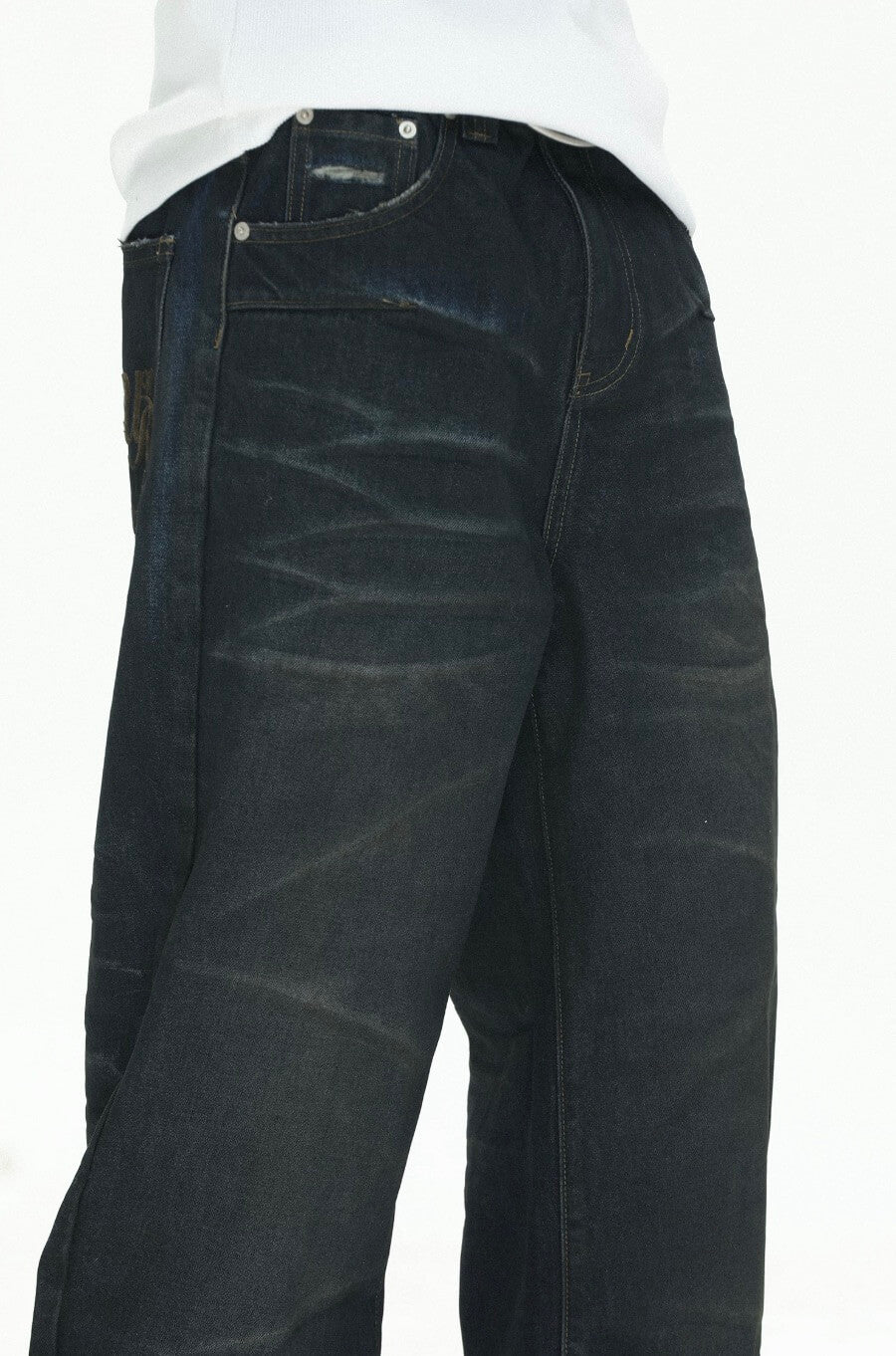 UNTILWERICH Vintage Whiskered Washed Distressed Jeans