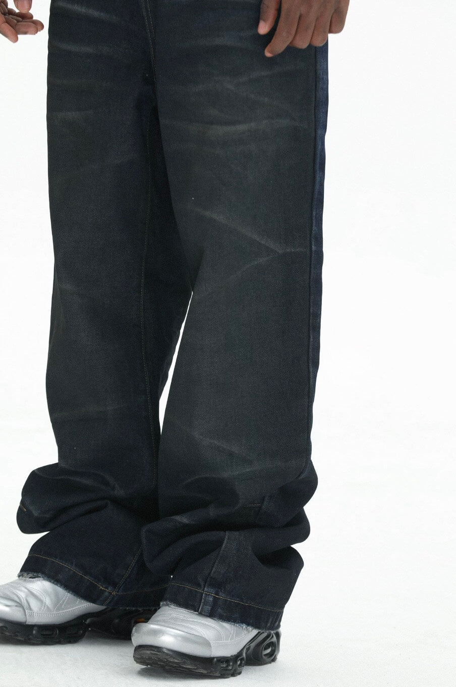UNTILWERICH Vintage Whiskered Washed Distressed Jeans